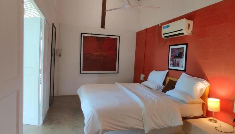 Отель Aranya Phansad Resort