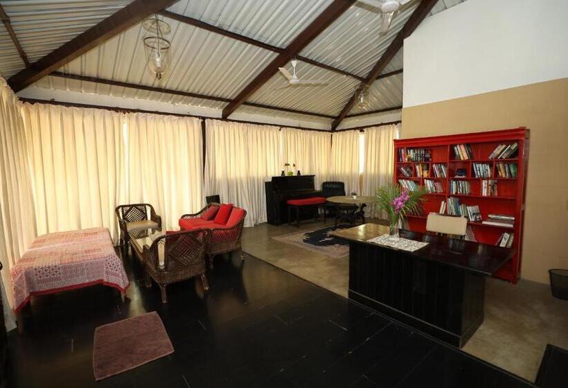 Отель Aranya Phansad Resort