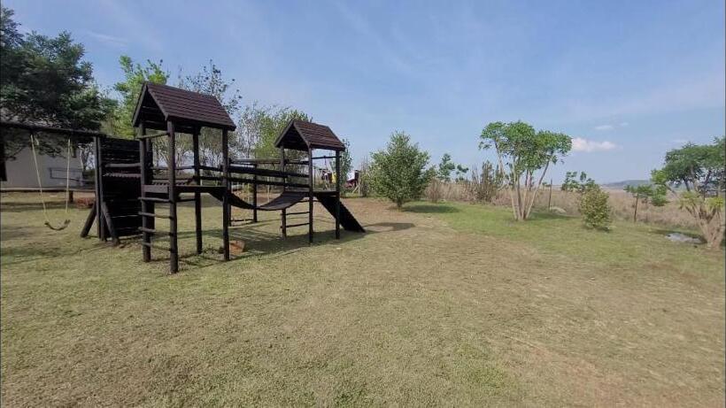 בית מלון כפרי Drakensberg Rise Retreat