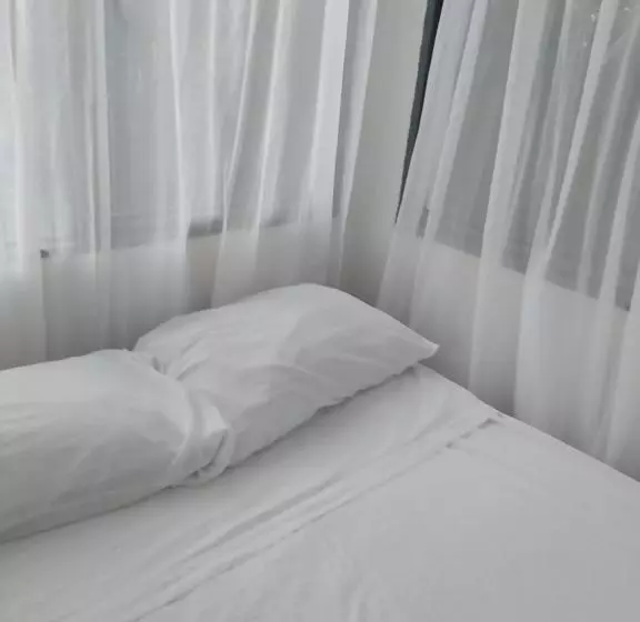 ホテル Guataqui Puerto Principal