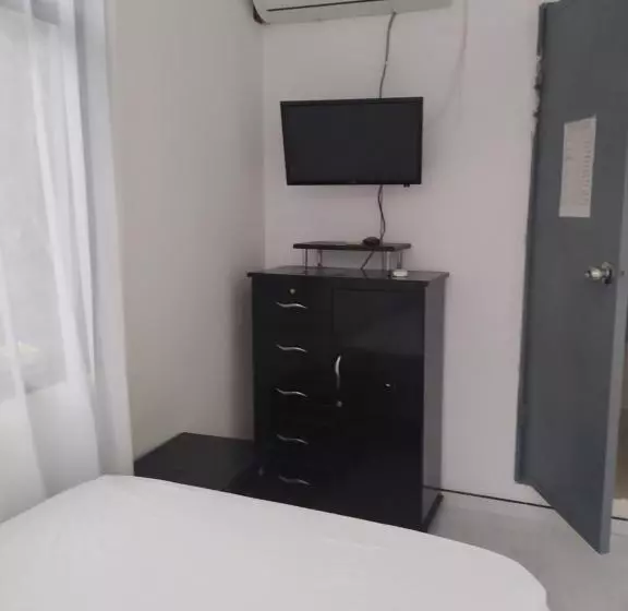 ホテル Guataqui Puerto Principal