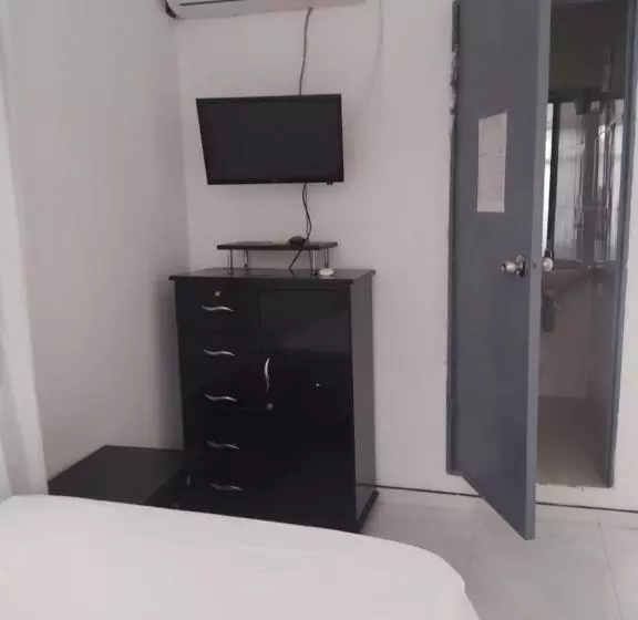 ホテル Guataqui Puerto Principal