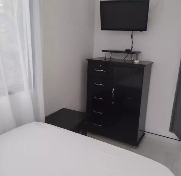 ホテル Guataqui Puerto Principal