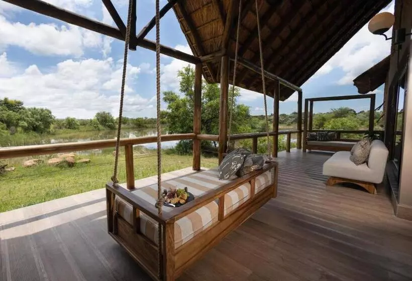ホテル Kingfisher Villa In Mabula Game Reserve