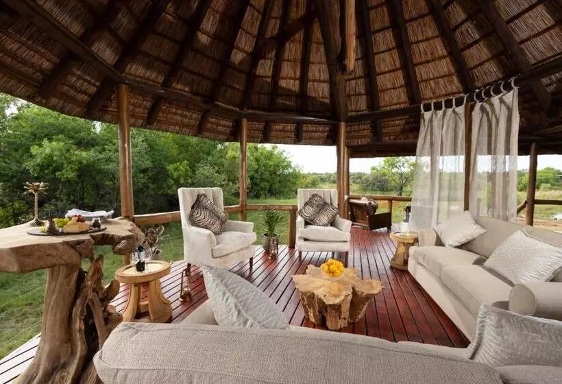 ホテル Kingfisher Villa In Mabula Game Reserve