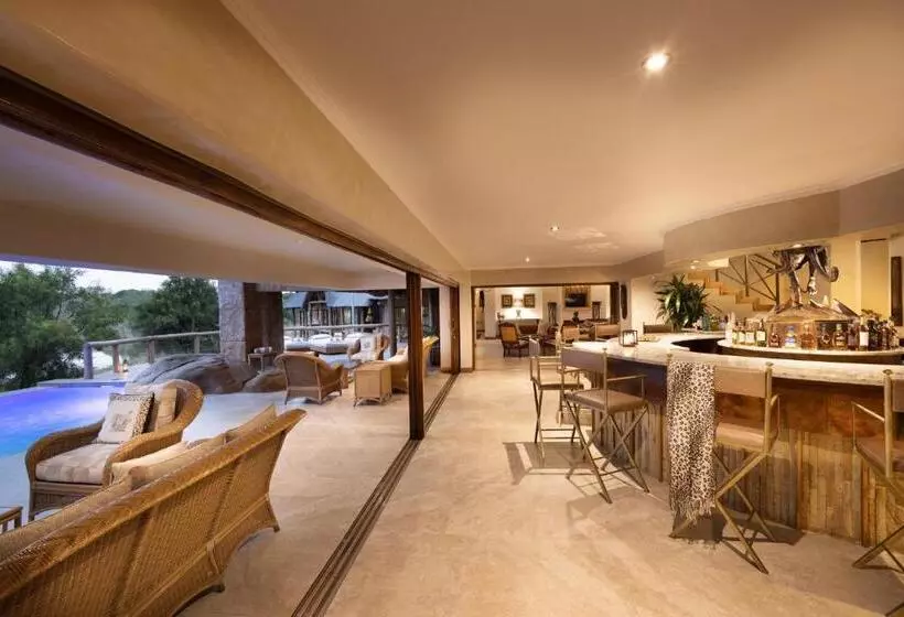 ホテル Kingfisher Villa In Mabula Game Reserve