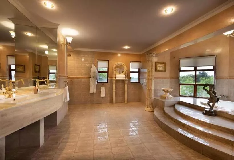 ホテル Kingfisher Villa In Mabula Game Reserve
