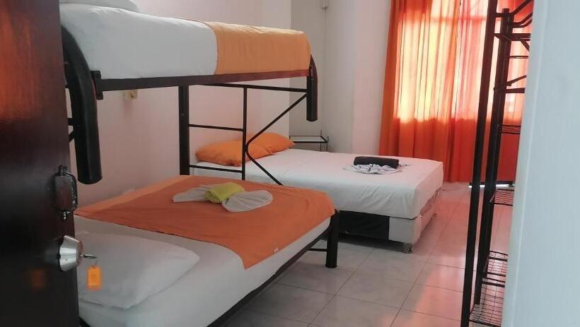 هتل La Gran Ceiba