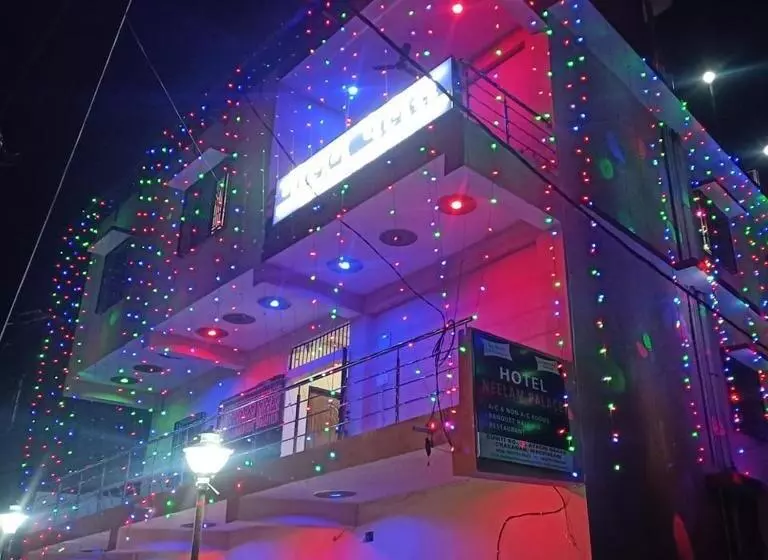 ホテル Neelam Palace