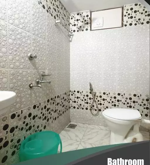 ホテル Poonkavanam Villa