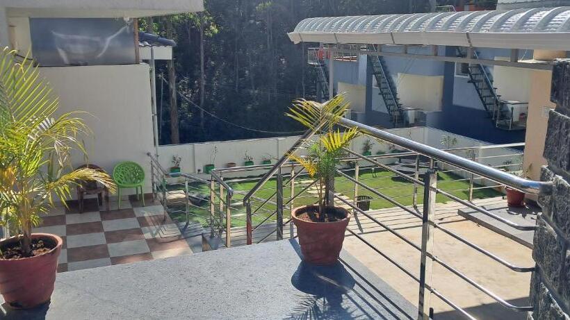 בית מלון כפרי Istays   Risi Villa, Yercaud