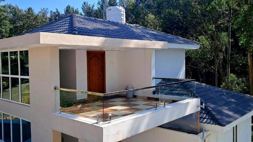 בית מלון כפרי Istays   Risi Villa, Yercaud