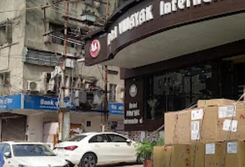 هتل Vinayak International