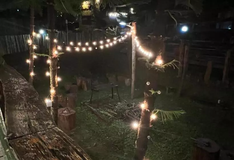 ペンション บ้านชนเผ่า แคมป์ปิ้ง แอ็น รีสอร์ต