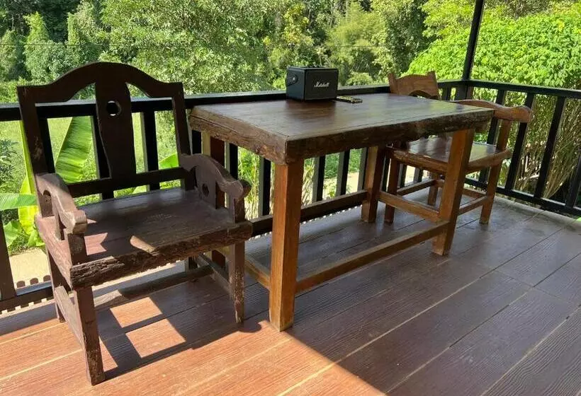 ペンション บ้านชนเผ่า แคมป์ปิ้ง แอ็น รีสอร์ต