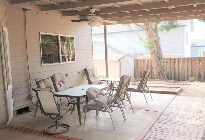 Majatalo A Wine Country Home In Yamhill County