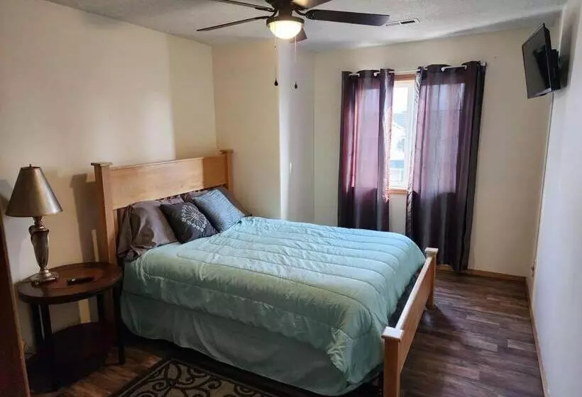 Majatalo A Wine Country Home In Yamhill County