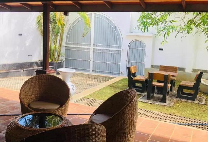 ペンション Arch House Ahangama