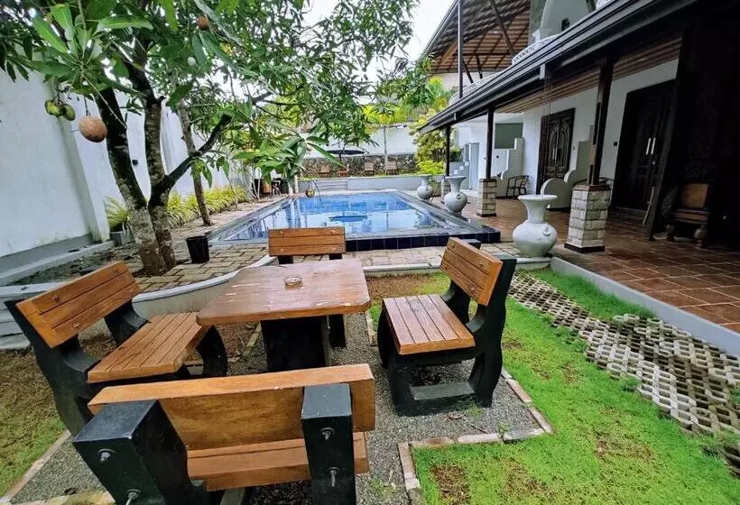 ペンション Arch House Ahangama