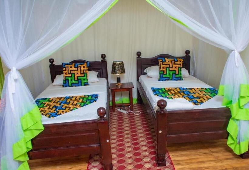 پانسیون Berengei Silverback Guesthouse And Homestay