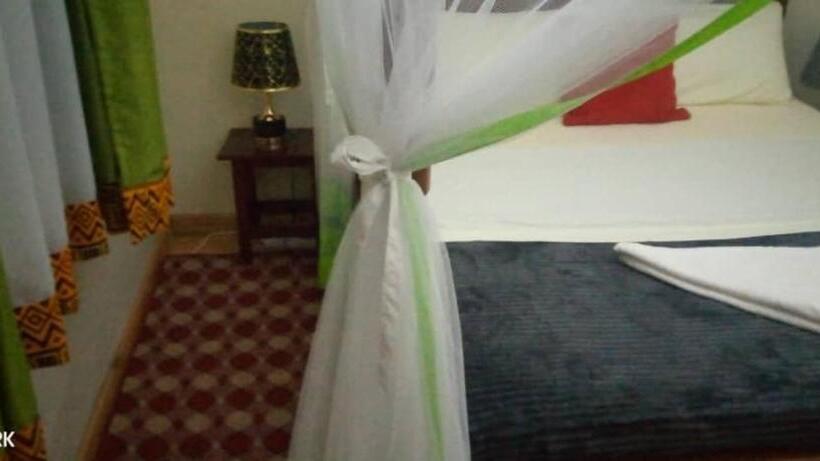 پانسیون Berengei Silverback Guesthouse And Homestay