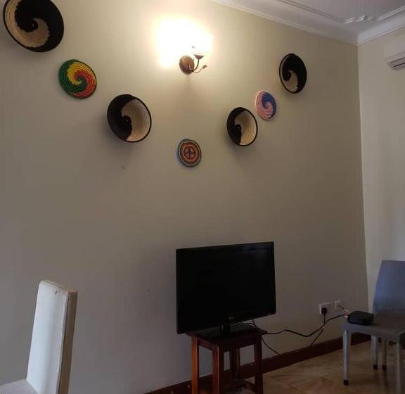 پانسیون Berengei Silverback Guesthouse And Homestay