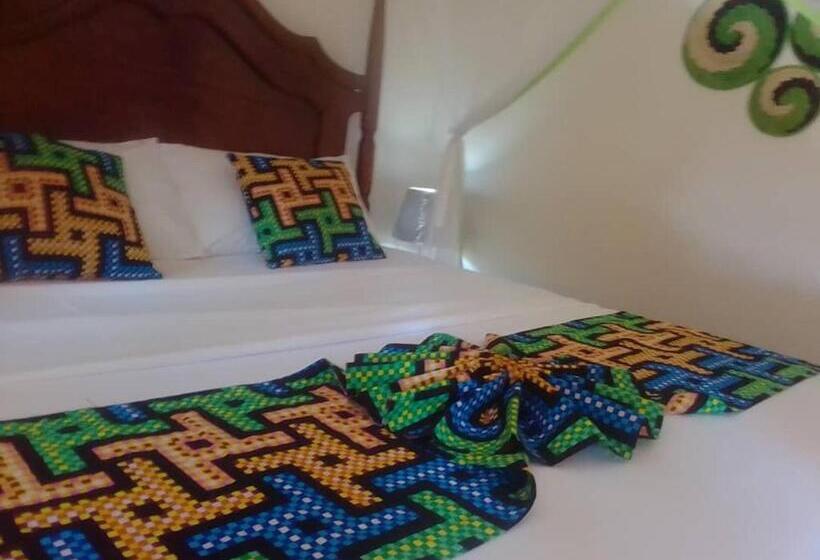 پانسیون Berengei Silverback Guesthouse And Homestay