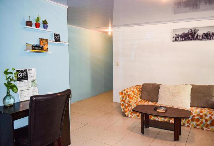 پانسیون Caprichos Rooms