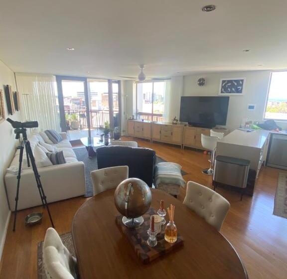 Pensão It S Paradise Here, Private Room With Breakfast And 2 Cats