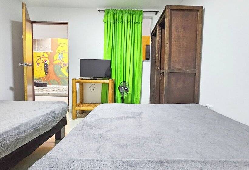 پانسیون La Mercedes Lite Hostal By Mh