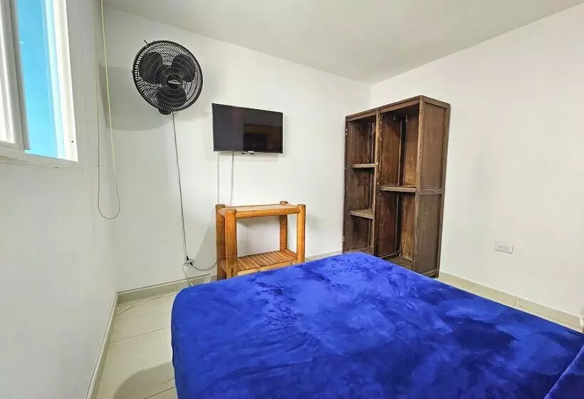 پانسیون La Mercedes Lite Hostal By Mh