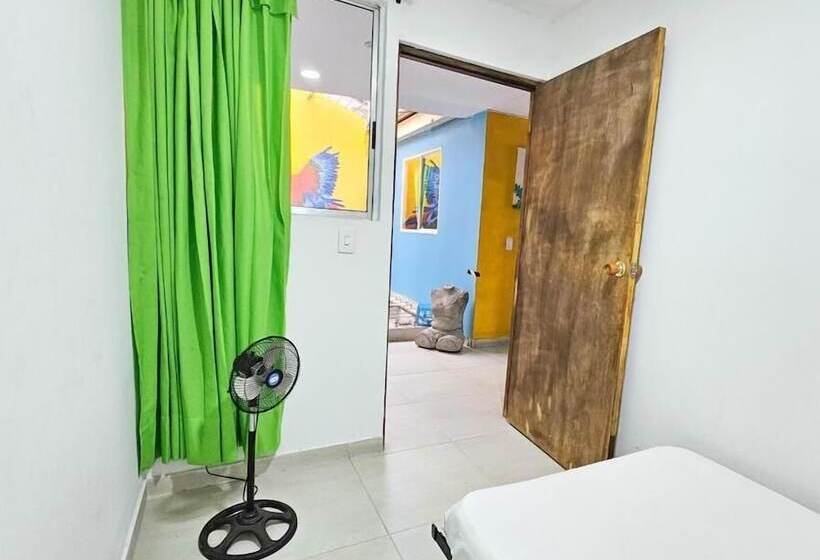 پانسیون La Mercedes Lite Hostal By Mh