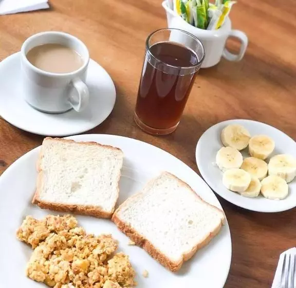 پانسیون La Mercedes Lite Hostal By Mh