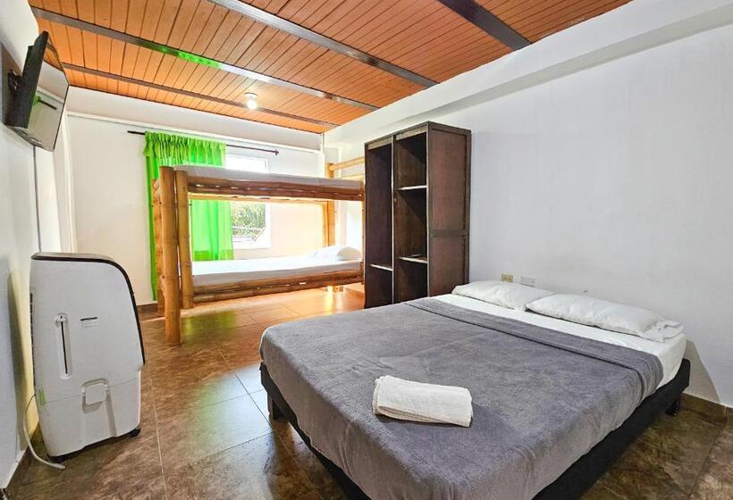 پانسیون La Mercedes Lite Hostal By Mh