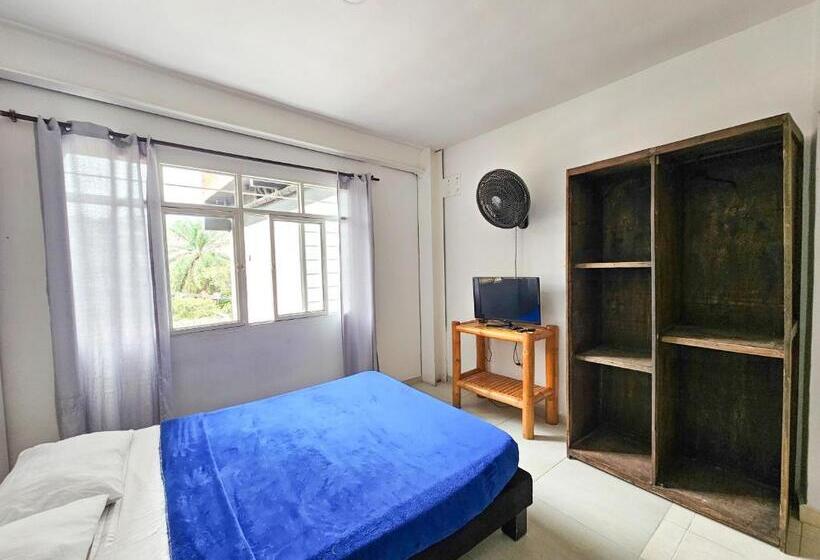 پانسیون La Mercedes Lite Hostal By Mh