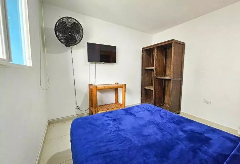 پانسیون La Mercedes Lite Hostal By Mh