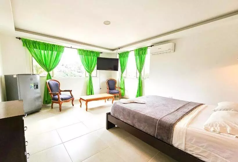 پانسیون La Mercedes Lite Hostal By Mh