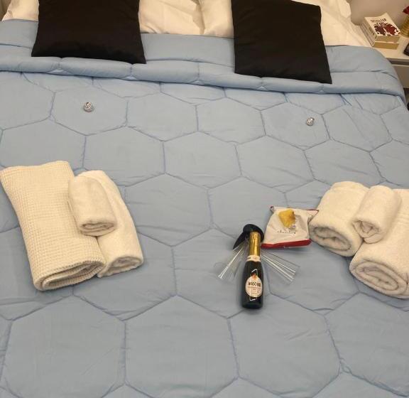 پانسیون Lux House Naples Airport