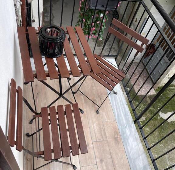 پانسیون Lux House Naples Airport