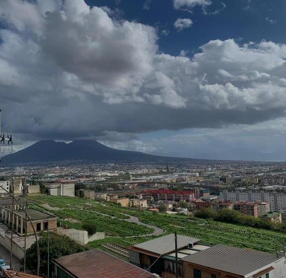 پانسیون Lux House Naples Airport