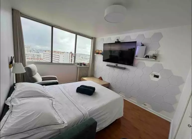 ペンション Private Room In A Shared Apartment Metro 7 And Tramway T3a