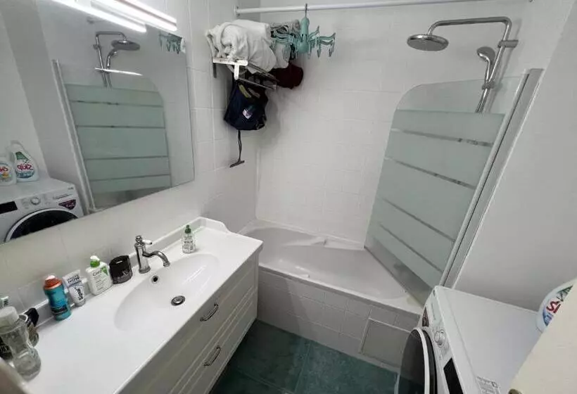 ペンション Private Room In A Shared Apartment Metro 7 And Tramway T3a