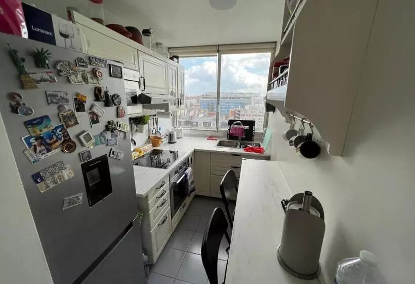 ペンション Private Room In A Shared Apartment Metro 7 And Tramway T3a