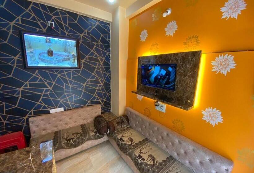 פנסיון Rajoriya Residence