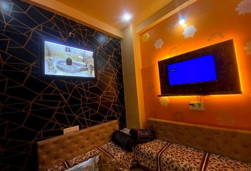 פנסיון Rajoriya Residence