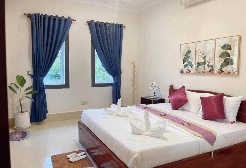 פנסיון Red Palace Villa