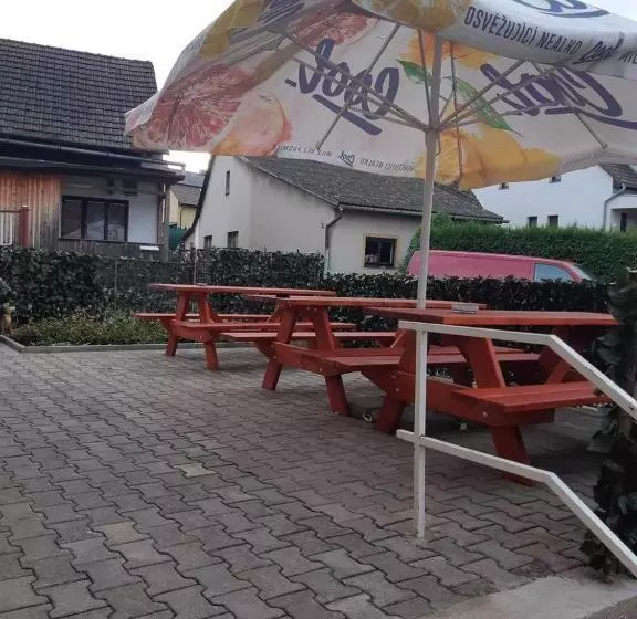 ペンション Restaurace Hamburk S Ubytováním