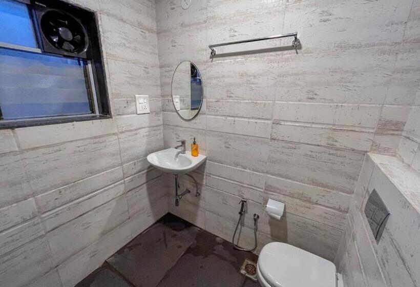 ペンション Villa White Grove