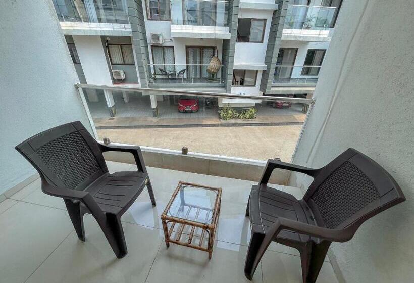 ペンション Villa White Grove