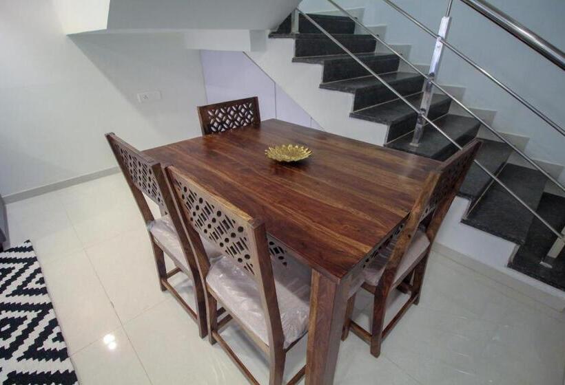 ペンション Villa White Grove